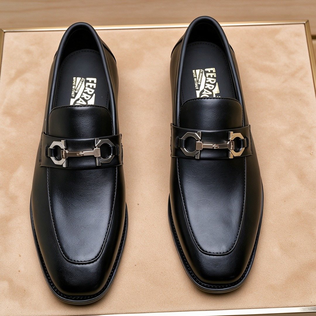 Ferragamo Black Bit Loafers — front