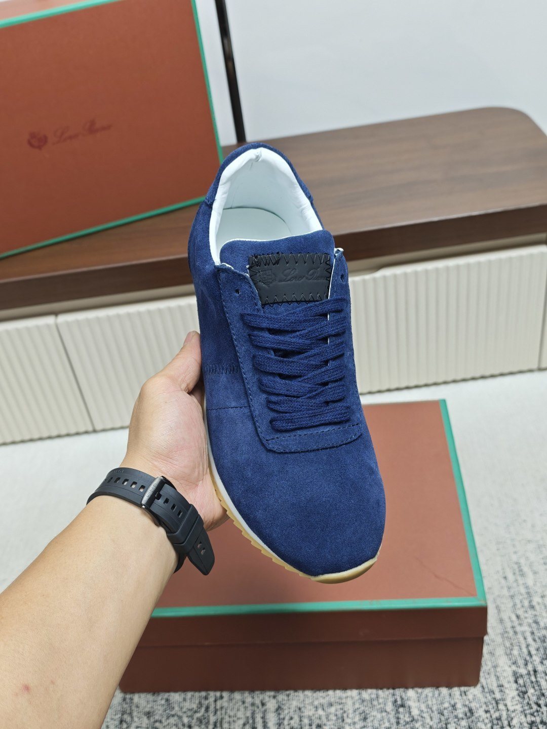 Navy Blue Low-Top Casual Sneakers — model
