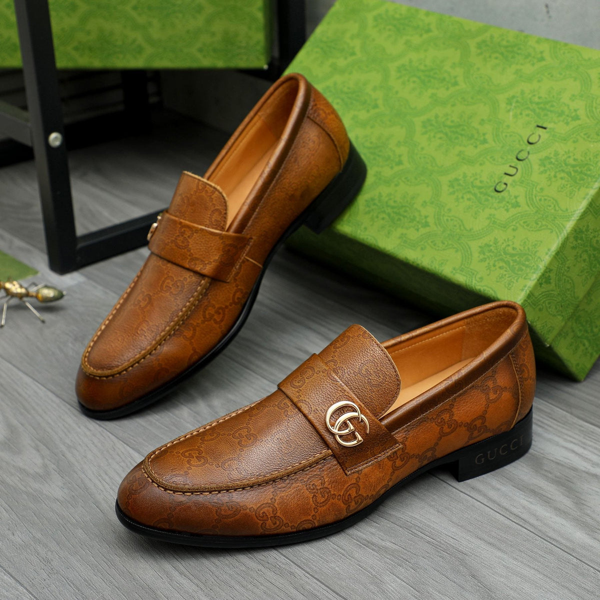 Gucci Brown Textured Loafers — front