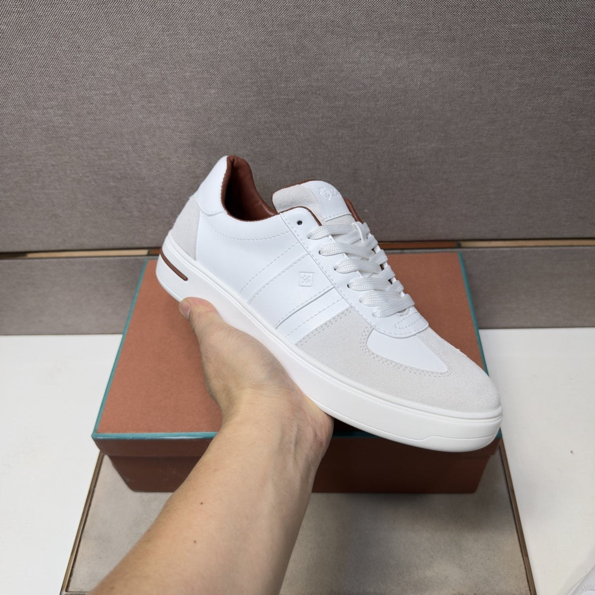 Men's Paneled Low-Top Sneakers — model