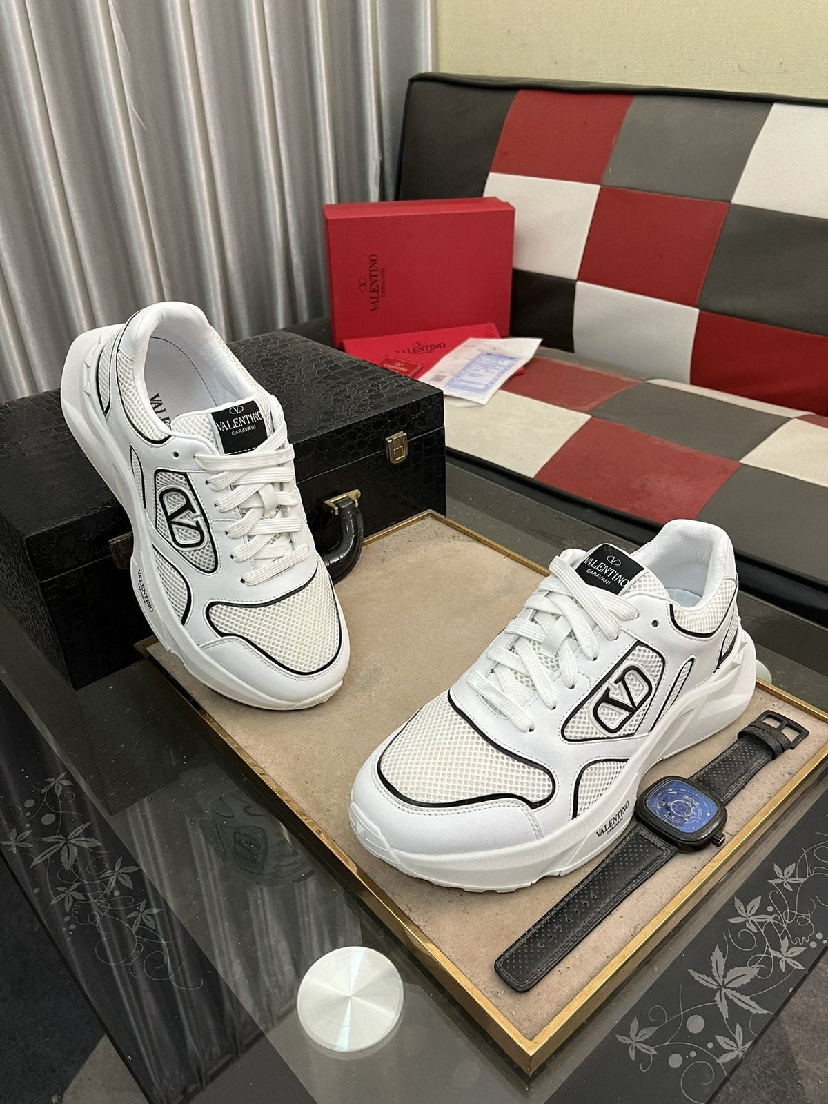 Outlined Emblem Low-Top Sneakers — front