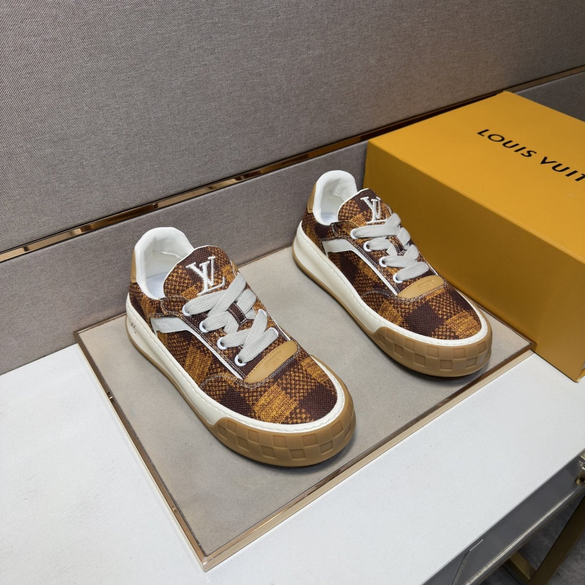 Louis Vuitton Patterned Low-Top Sneakers — front